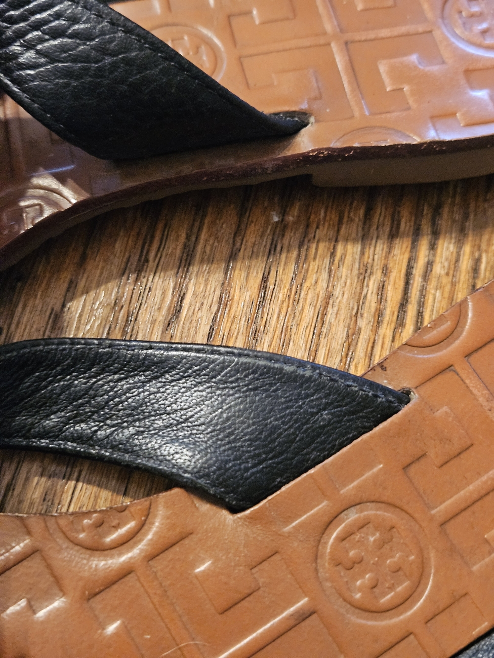 Tory Burch Black Leather Logo Strap Sandals with Gold Medallions - Picture 6 of 6